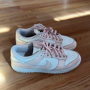 Wmns Dunk Low 'Orange Pearl'